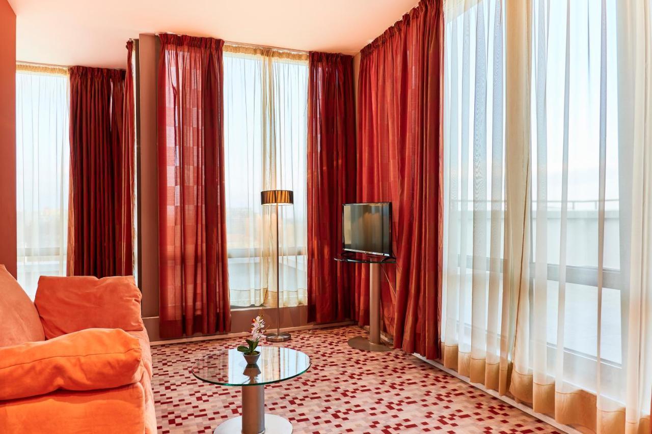 Monet Hotel 플로브디프 외부 사진